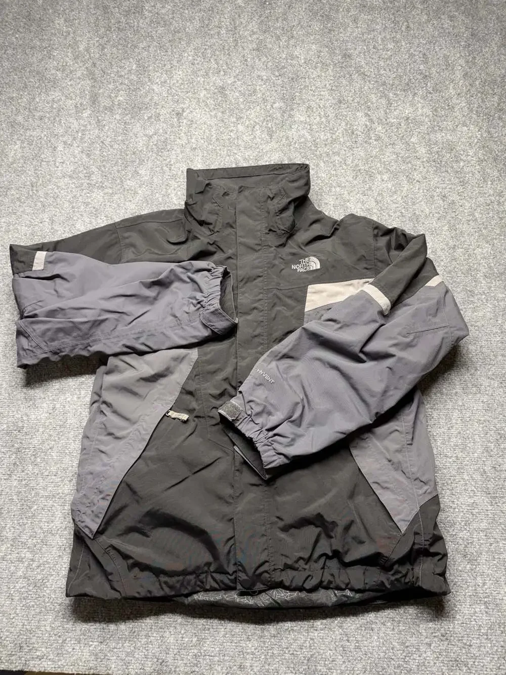 North Face Hyvent Men’s Jacket Medium Black Blue Ski Snowboard Winter Gorpcore